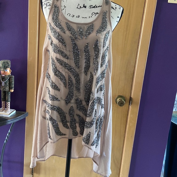 Cover-up - Picture 1 of 4